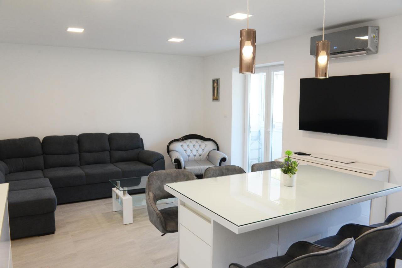 Apartman Milena Солин Екстериор снимка