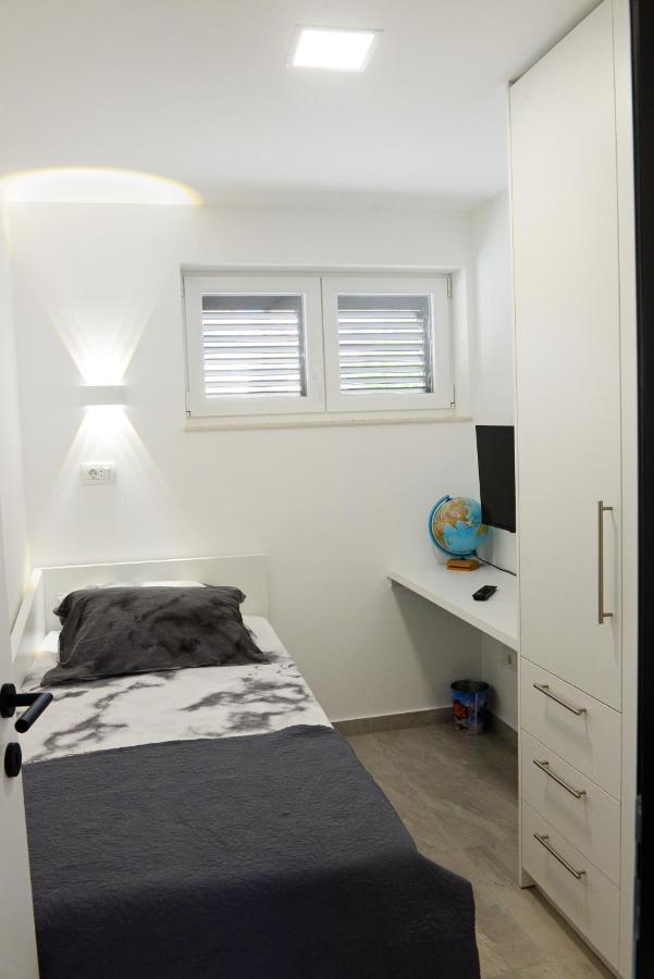 Apartman Milena Солин Екстериор снимка